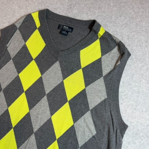 PGA Tour Other - PGA Tour Mens XL Gray Yellow Argyle V-Neck Golf Sweater Vest Cotton Rayon 167